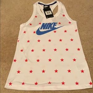Nike Tank (NWT)